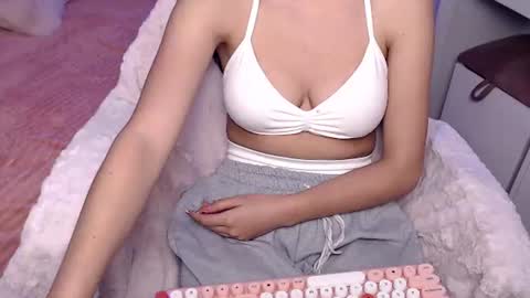Snapshot of sweet_hannaah chatting on July 2026 07:23:02 AM Hannah online show from July 2026 07:23:02 AM
