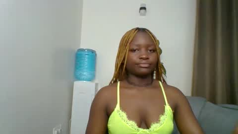 Snapshot of sweet_jenica chatting on April 2026 04:21:01 AM ESTHER NEEMA online show from April 2026 04:21:01 AM