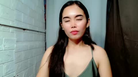 Snapshot of sweet_laika chatting on June 2026 01:04:01 AM LAIKA online show from June 2026 01:04:01 AM