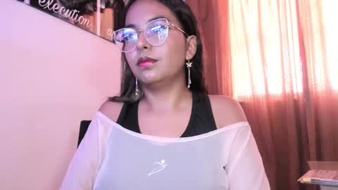 Snapshot of sweet_m00n__ chatting on March 2026 04:43:01 PM Camile online show from March 2026 04:43:01 PM