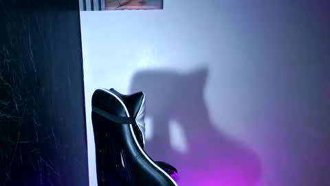 Maria Stella online show from November 2025 01:55:02 PM