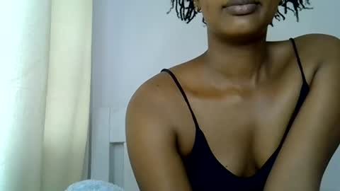 Snapshot of sweet_melod chatting on June 2026 06:29:01 AM Linda online show from June 2026 06:29:01 AM