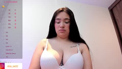 Mia Johns online show from July 2026 03:43:01 PM