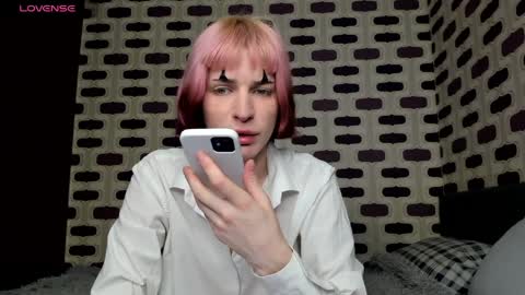 kira online show from April 2026 10:12:02 PM