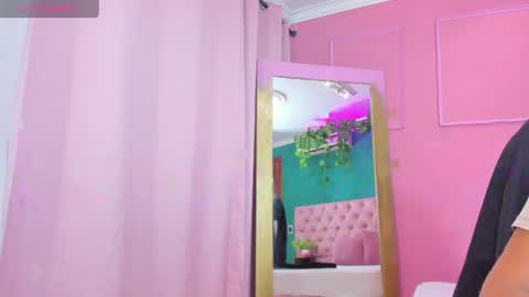 Yeileen online show from April 2026 12:44:01 AM