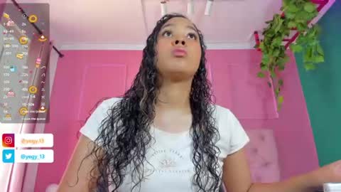 Snapshot of sweet_starxx chatting on June 2026 09:08:02 PM Yeileen online show from June 2026 09:08:02 PM
