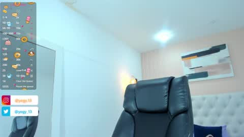 Snapshot of sweet_starxx chatting on July 2026 09:10:01 PM Yeileen online show from July 2026 09:10:01 PM