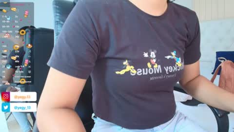 Snapshot of sweet_starxx chatting on July 2026 10:27:01 PM Yeileen online show from July 2026 10:27:01 PM