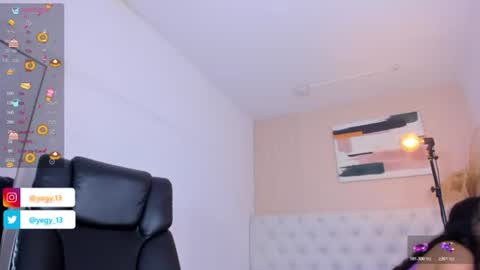 Snapshot of sweet_starxx chatting on July 2026 11:58:02 PM Yeileen online show from July 2026 11:58:02 PM
