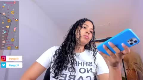 Snapshot of sweet_starxx chatting on August 2026 12:09:01 AM Yeileen online show from August 2026 12:09:01 AM