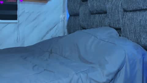 Isabella online show from February 2025 11:04:01 PM