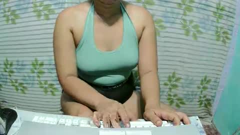 Snapshot of sweet_wild4u chatting on March 2026 02:24:02 PM hazel online show from March 2026 02:24:02 PM