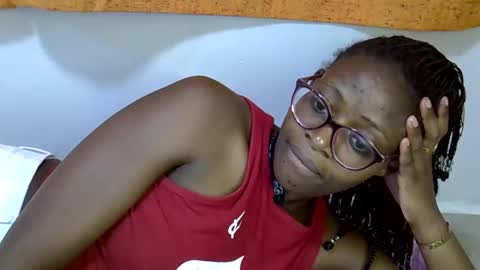 sweet_zarah online show from March 2026 12:27:02 PM