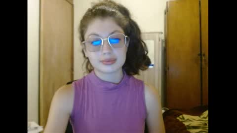 sweetcalm_ online show from April 2026 04:23:02 AM