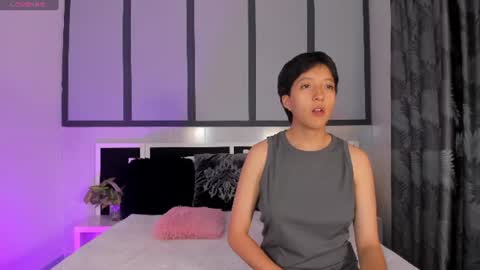 Snapshot of sweetcoupple chatting on July 2026 01:08:01 AM Eva Short hair girl - Victoria Long red hair online show from July 2026 01:08:01 AM