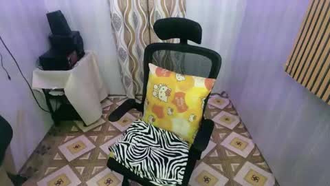 Snapshot of sweetgrace25 chatting on December 2024 09:55:02 PM IM YOUR GRACE online show from December 2024 09:55:02 PM