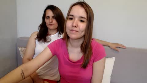 Alina and Mia online show from May 2026 05:25:01 AM