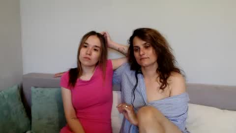 Alina and Mia online show from June 2026 10:24:02 AM