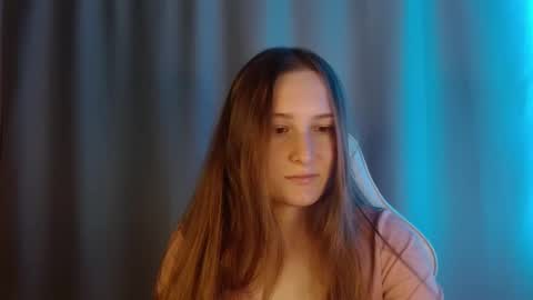 Annie online show from October 2025 07:26:02 PM