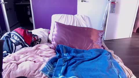 Snapshot of sweetkiitty3 chatting on June 2026 01:33:01 PM Jazzy online show from June 2026 01:33:01 PM
