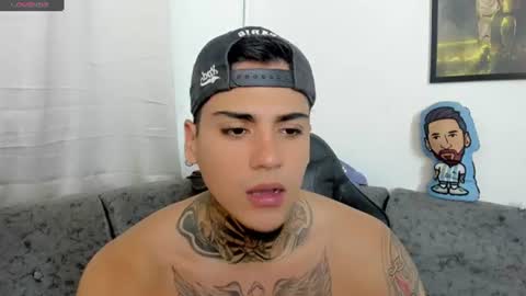 SWEETLATINBOY  online show from June 2026 11:42:01 PM