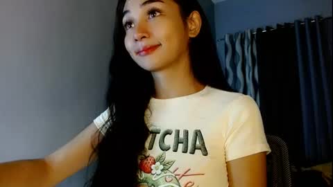 Snapshot of sweetlilly_18 chatting on July 2026 02:36:01 AM Lilly online show from July 2026 02:36:01 AM