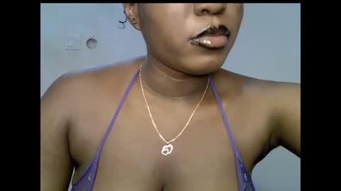 Snapshot of sweetpetitgirl chatting on July 2026 07:21:01 PM LILY BRANDY online show from July 2026 07:21:01 PM