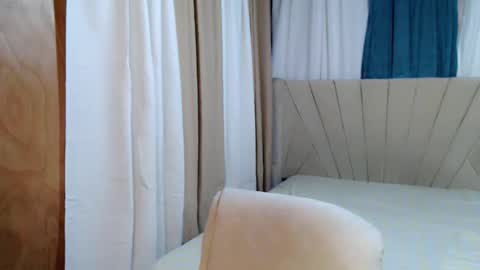 Snapshot of sweetprincess_athena chatting on November 2025 02:11:01 AM Princess Ella online show from November 2025 02:11:01 AM