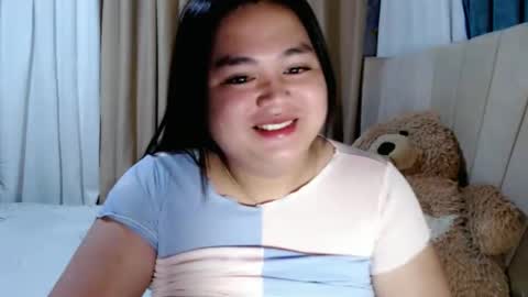 Snapshot of sweetprincess_athena chatting on January 2026 09:29:01 PM Princess Ella online show from January 2026 09:29:01 PM