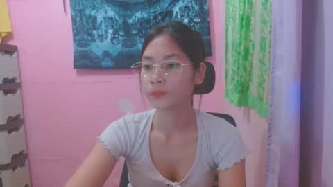 Mia online show from June 2026 06:29:02 AM