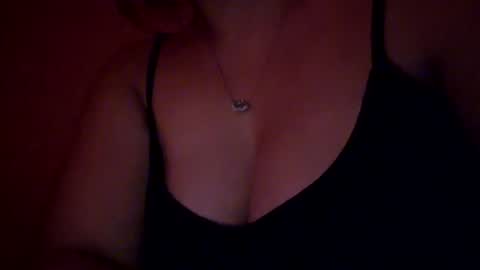 mia and max online show from June 2026 04:25:02 AM