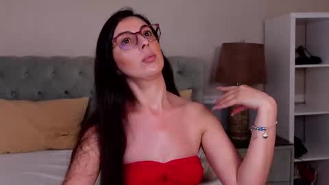 Bea Moan from LovenseWet from Tip MenuOpen for Private online show from July 2026 07:52:01 PM