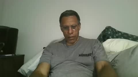 swimmerbod2495 online show from April 2026 02:58:01 AM