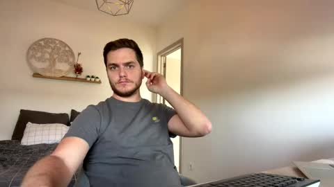 syl092 online show from April 2026 01:41:02 PM