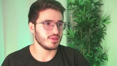 t0ny_wylie online show from April 2026 03:30:02 PM