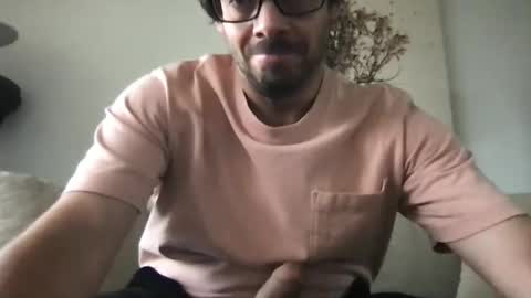 Snapshot of t_fuenzalida chatting on December 2025 05:18:02 PM t_fuenzalida online show from December 2025 05:18:02 PM