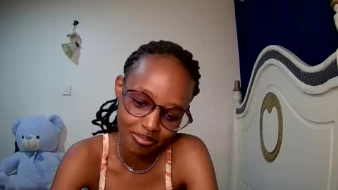 Snapshot of t_okyo chatting on January 2025 05:25:02 AM TOKYO online show from January 2025 05:25:02 AM