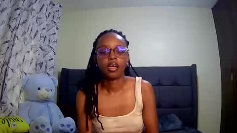 Snapshot of t_okyo chatting on February 2025 08:07:02 AM TOKYO online show from February 2025 08:07:02 AM