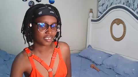 Snapshot of t_okyo chatting on November 2025 04:54:02 AM TOKYO online show from November 2025 04:54:02 AM