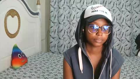 Snapshot of t_okyo chatting on January 2026 02:13:01 AM TOKYO online show from January 2026 02:13:01 AM