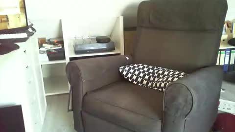 Oliver online show from April 2026 02:08:01 PM