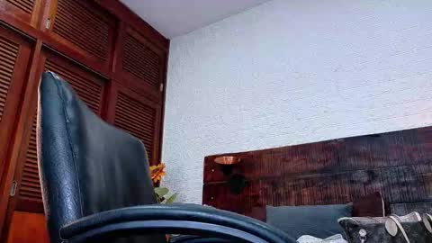    online show from November 2025 10:52:02 AM