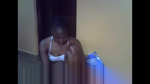 Snapshot of tanaissa chatting on April 2026 07:07:01 PM tainaissa online show from April 2026 07:07:01 PM