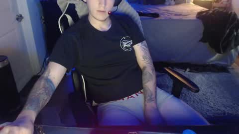 tattedhubs5 online show from October 2025 08:27:02 PM