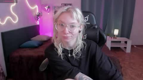 tattoo_artbaby online show from April 2026 01:45:01 AM