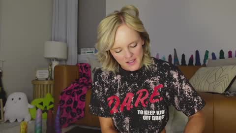 Snapshot of taylor_love_303 chatting on October 2025 10:17:02 AM Taylor -- online show from October 2025 10:17:02 AM