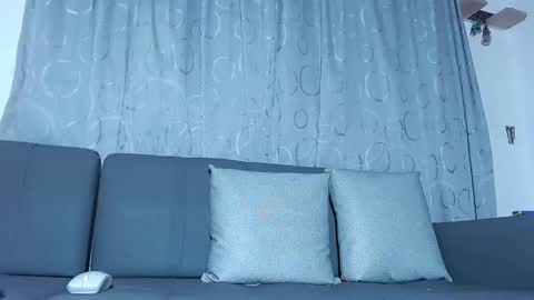 Charlee He online show from December 2025 09:38:01 AM