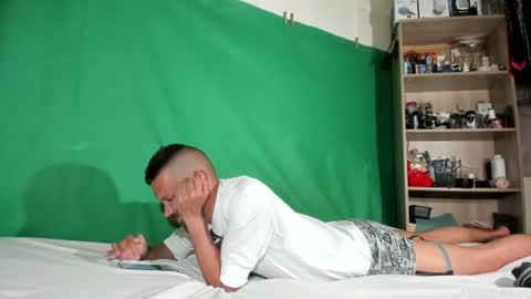 Virg Lszl online show from June 2026 07:01:02 PM