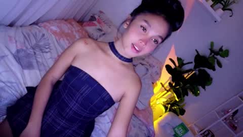 temptessa20 online show from November 2025 05:38:01 PM