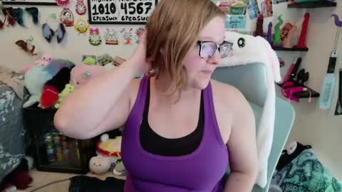 Pixie and Tentacle Overlord online show from April 2026 07:58:02 PM